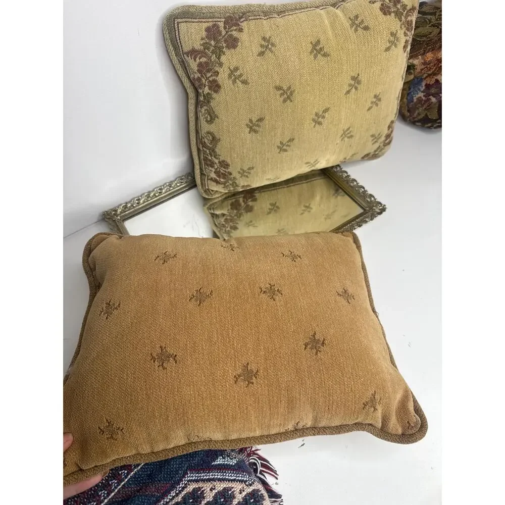 Vintage Floral Tapestry Throw Pillow Set – Ornate Home Decor